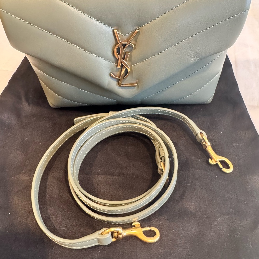 Yves Saint Laurent Green Quilted Leather Bag - Picture 2 of 10